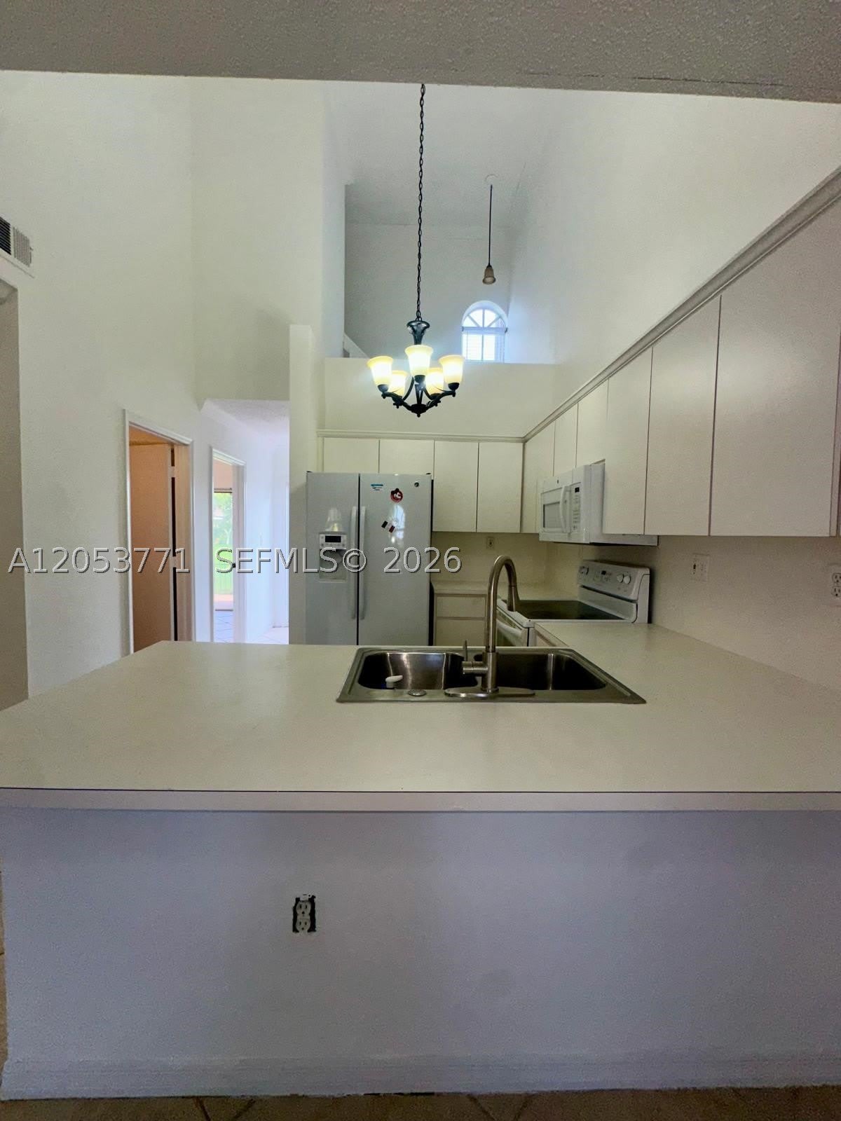 15334 SW 36th Ter – photo 5