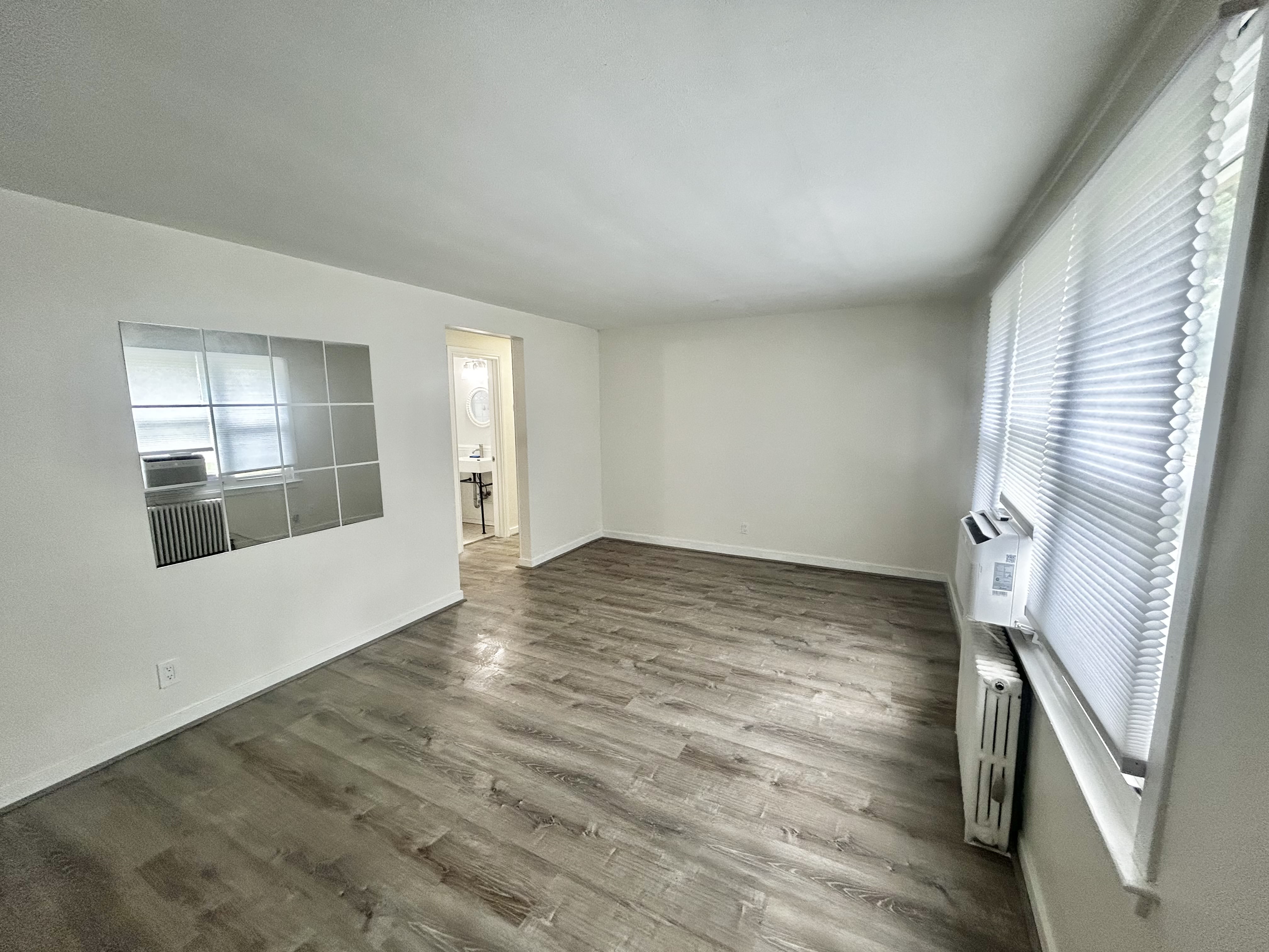 1078 East Main Street – photo 3