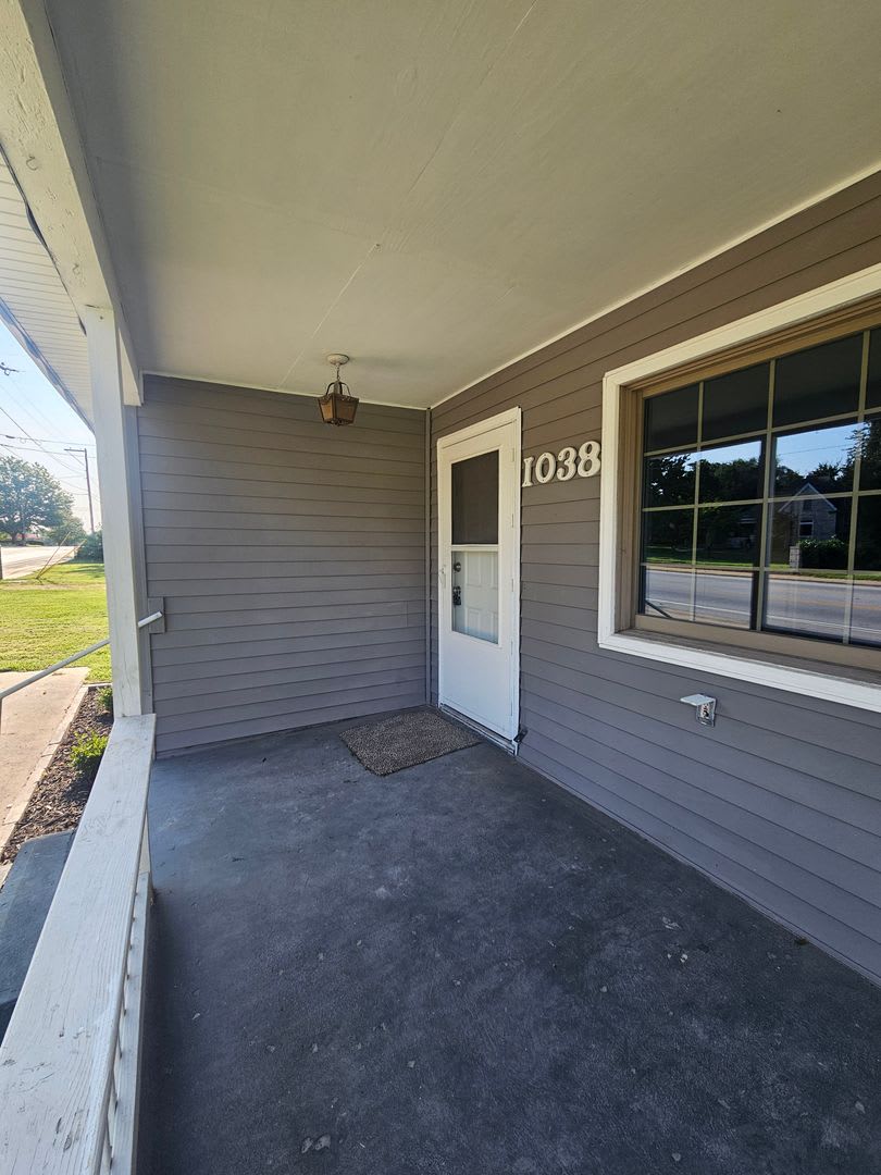 3 Bedroom 1 Bathroom Large Lot Pets Welcome – photo 3