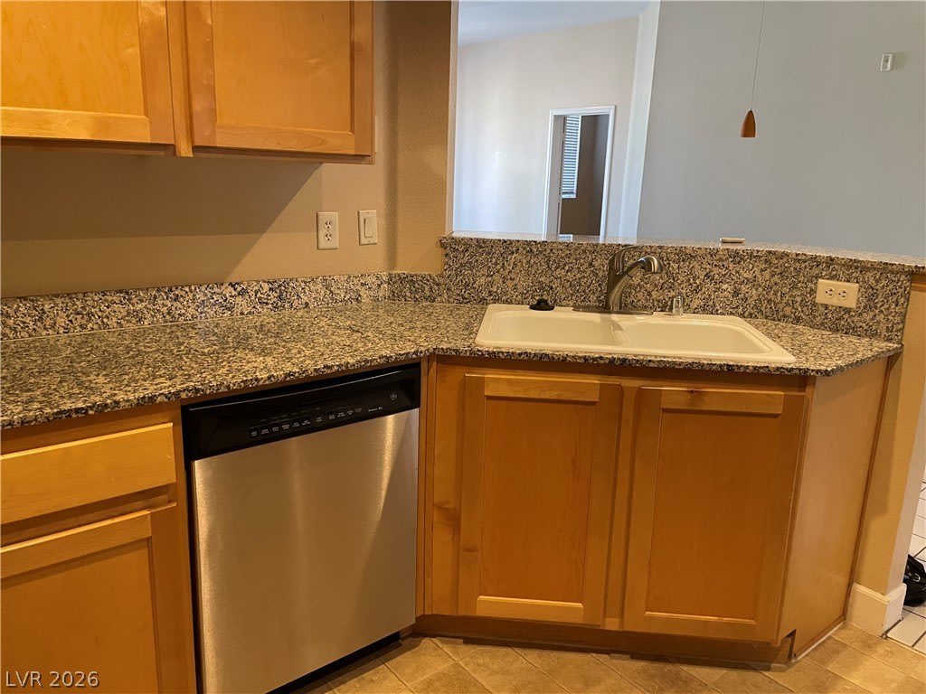 75 E Agate Avenue – photo 5