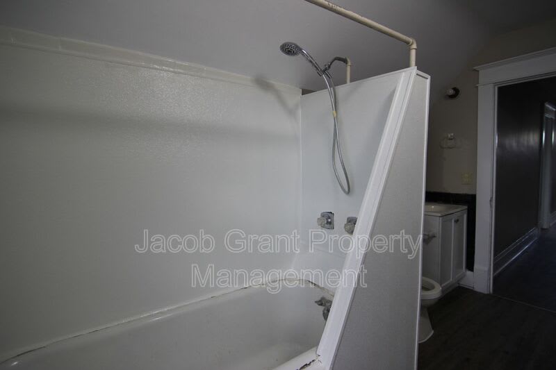 307 H Street-3 – photo 3