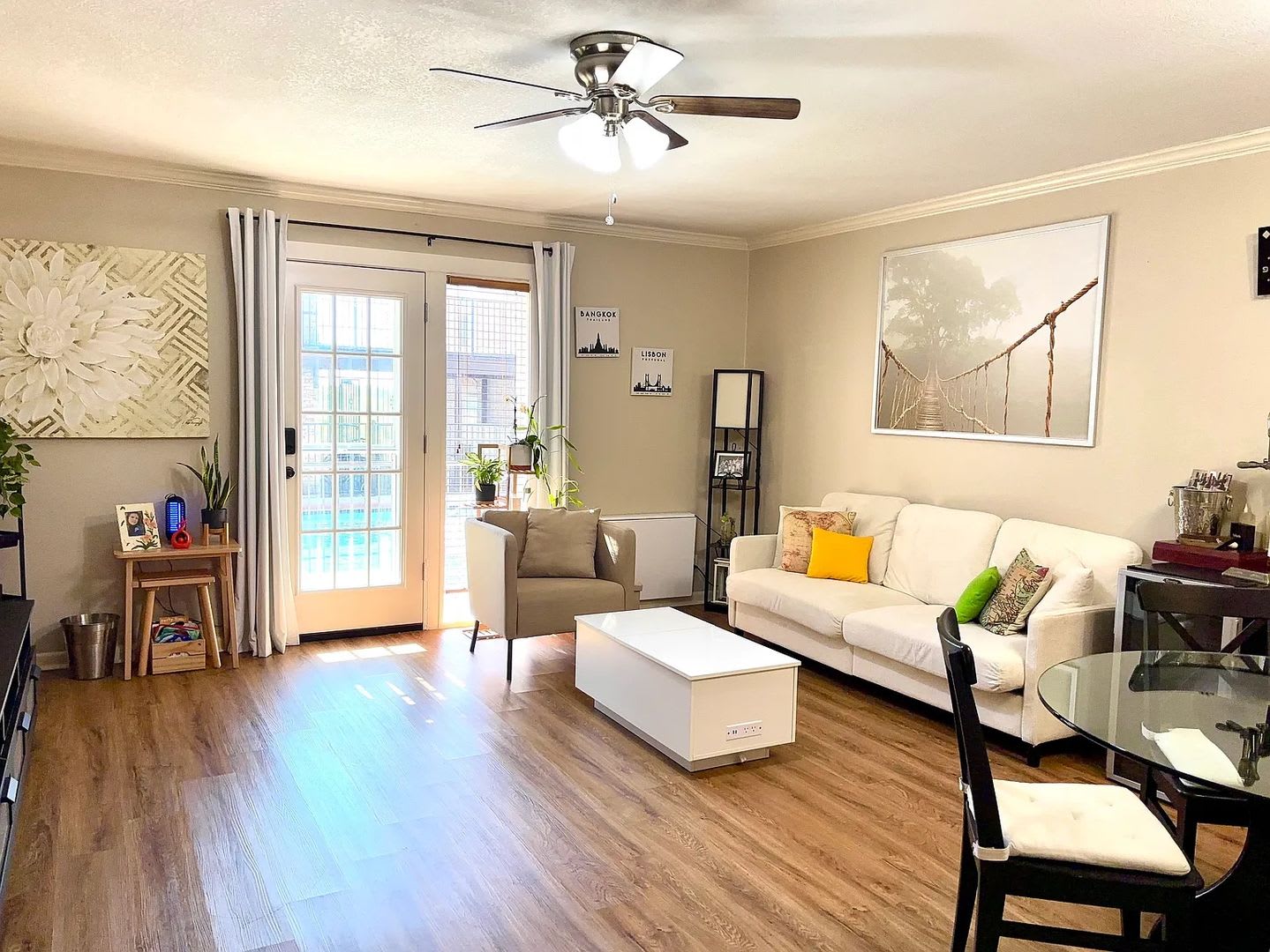 Room in 2 Bedroom Home at E Hill Dr – photo 3
