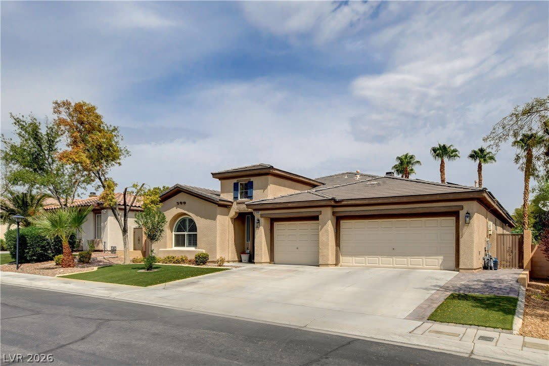 8086 Merlewood Avenue – photo 2