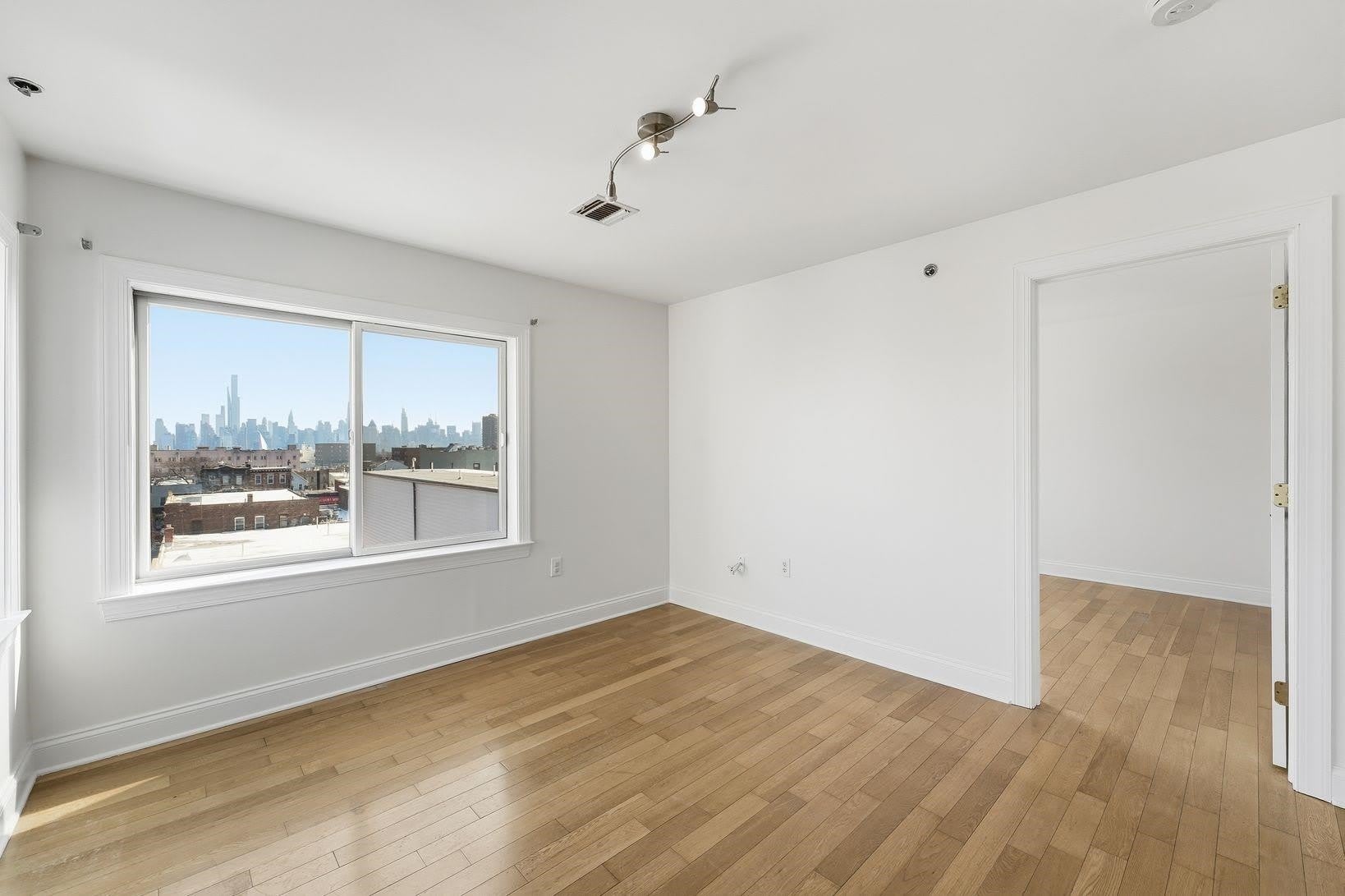 5509 Madison St – photo 4