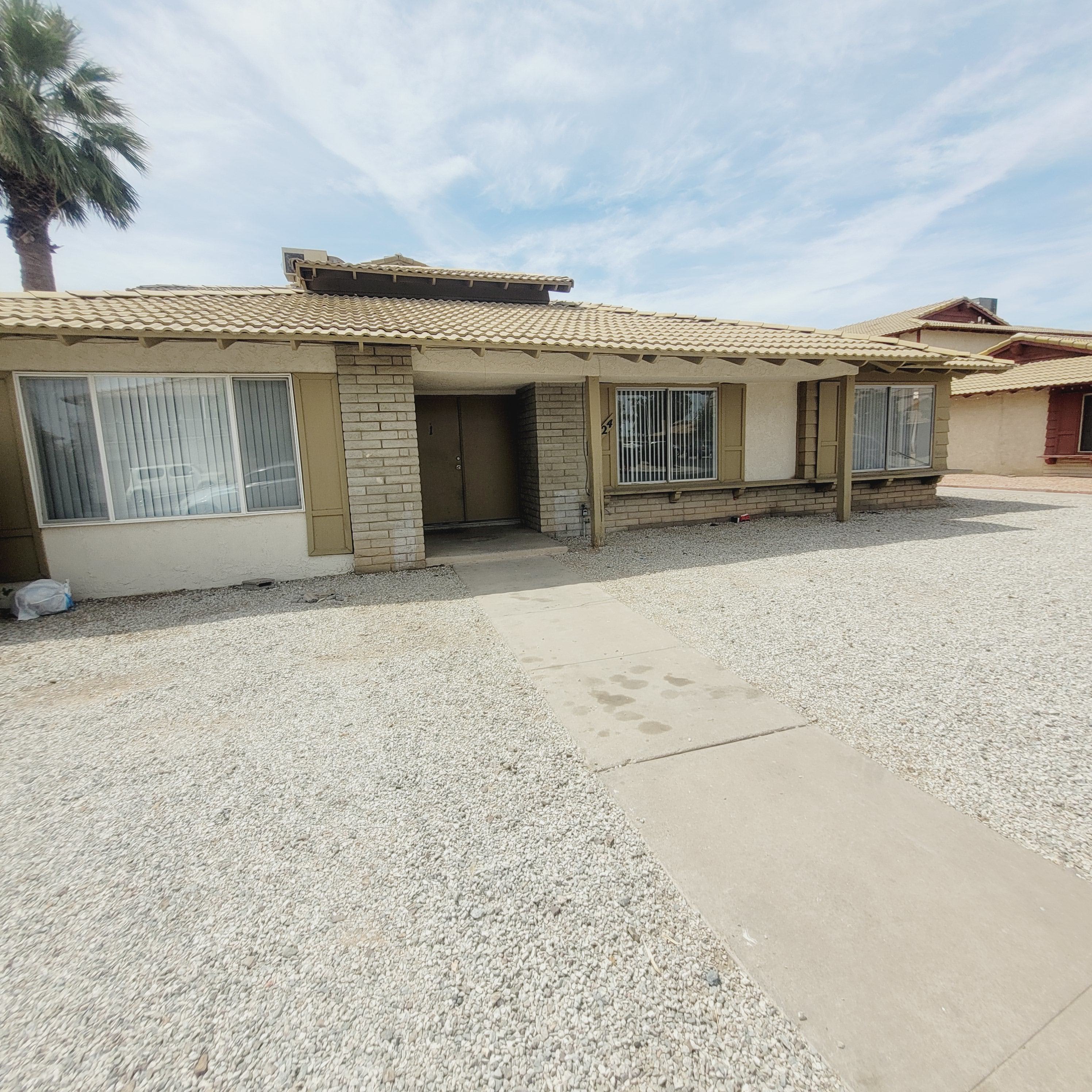 4424 North 53rd Lane – photo 2