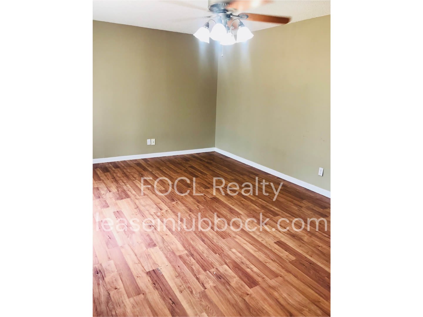 3018 48th St – photo 3