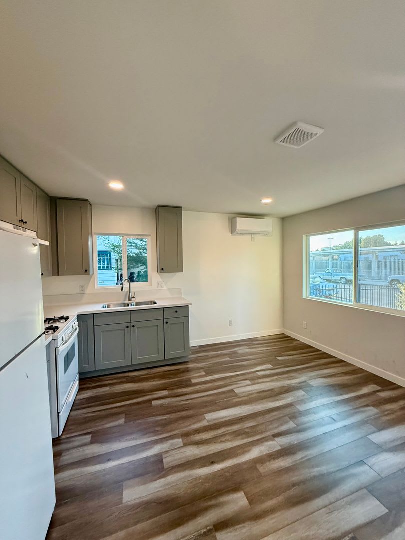 Beautiful 2 Bedroom. Must See! – photo 5