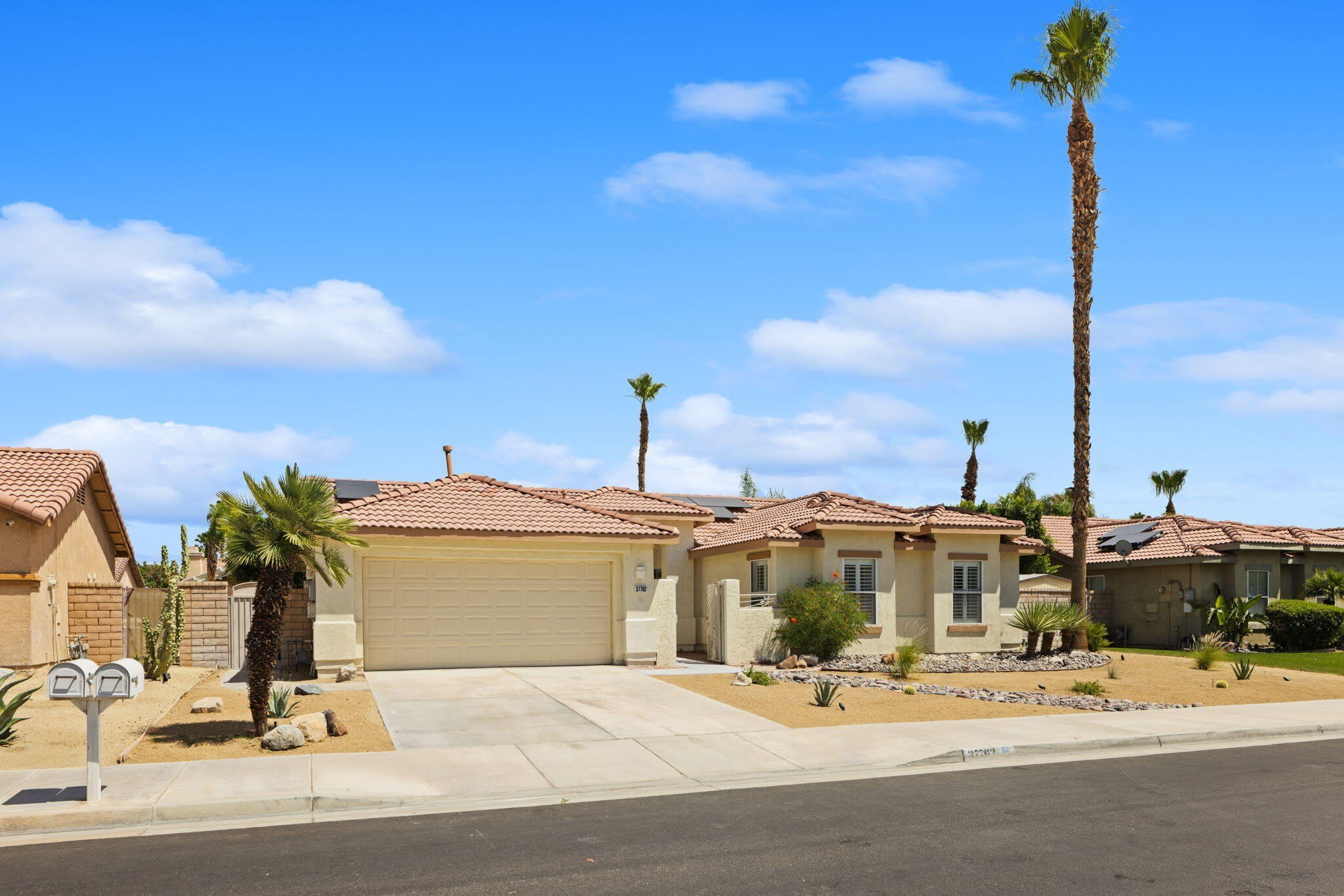 37762 Drexell Drive – photo 1