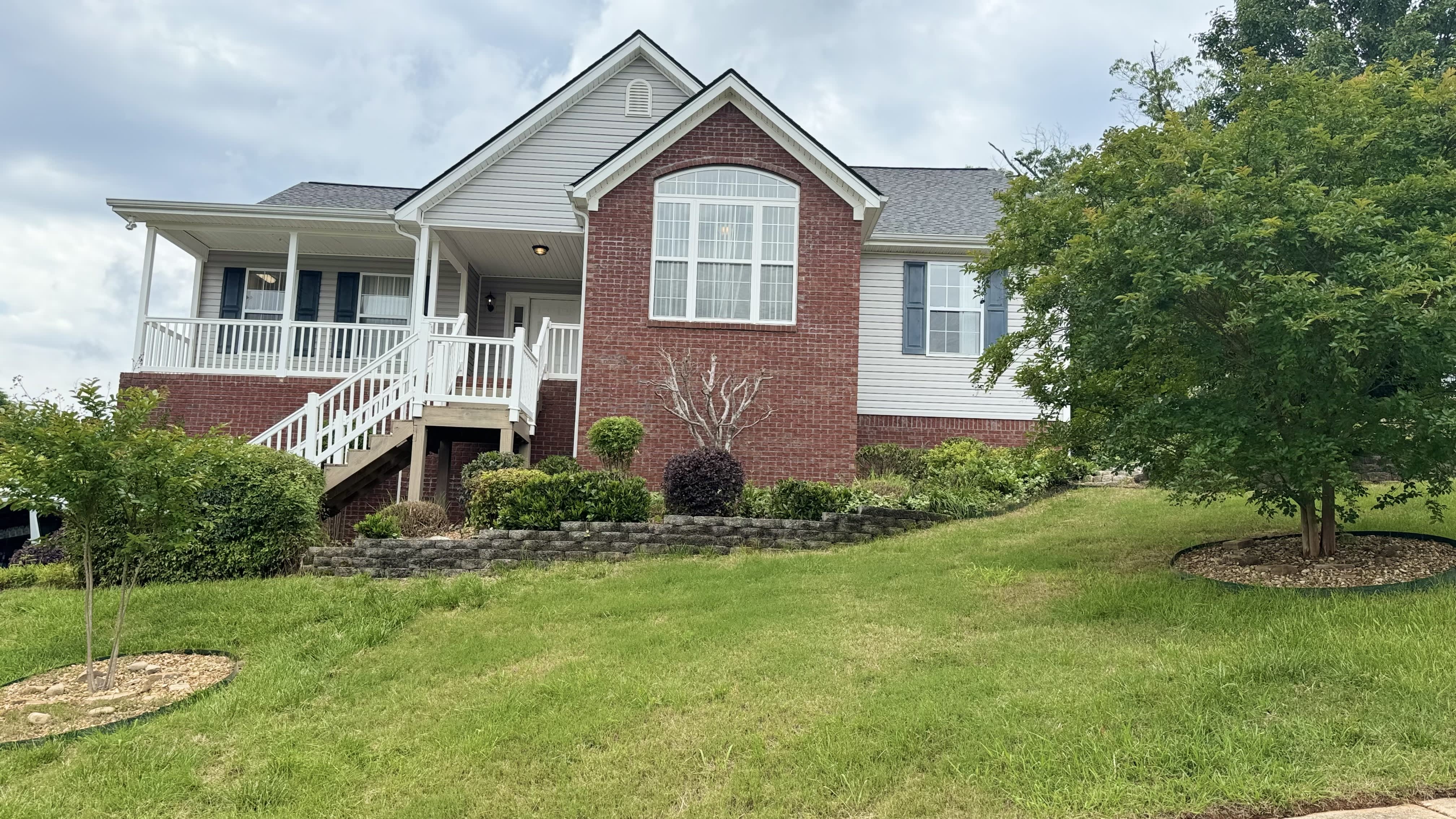 5685 Hyacinth Ln – photo 1