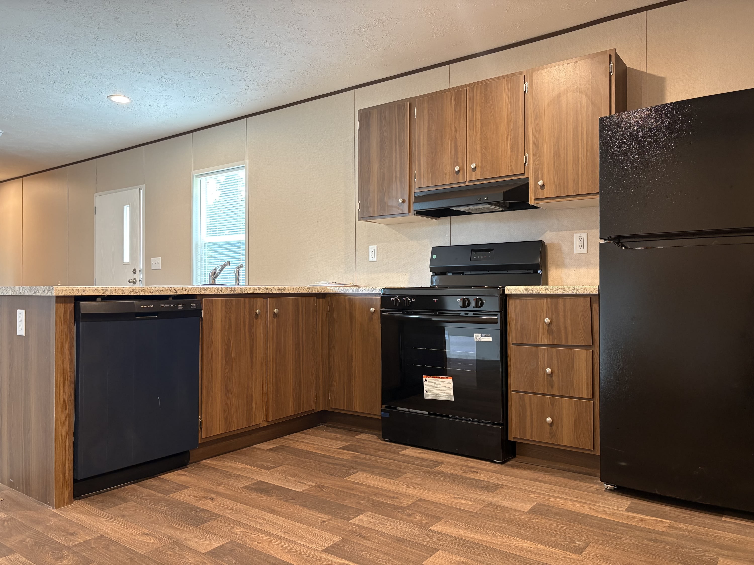 932 Salters Street – photo 3