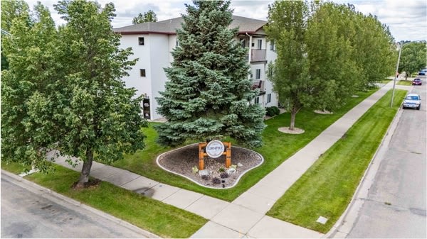 Turnpike Apartments – photo 2