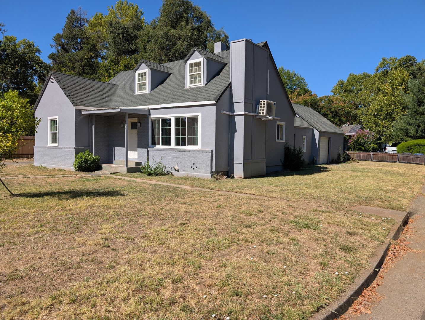 4 Bedroom Home near Caldwell Park – photo 3