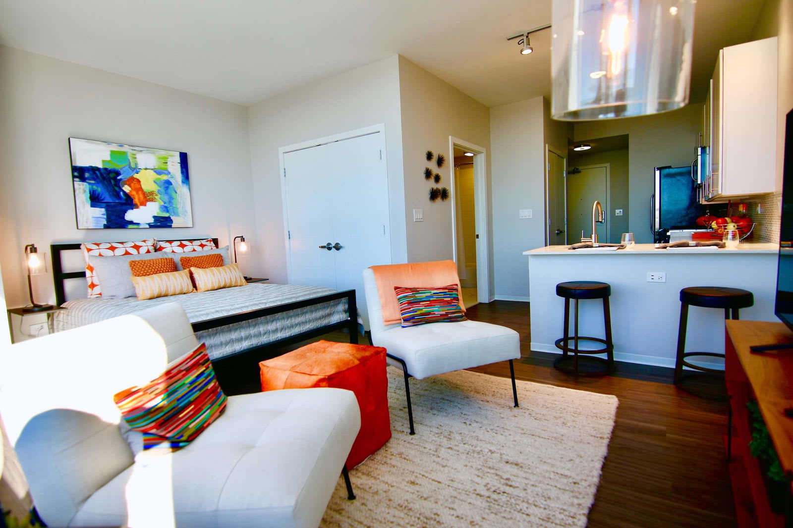 886 West Adams Street – photo 2