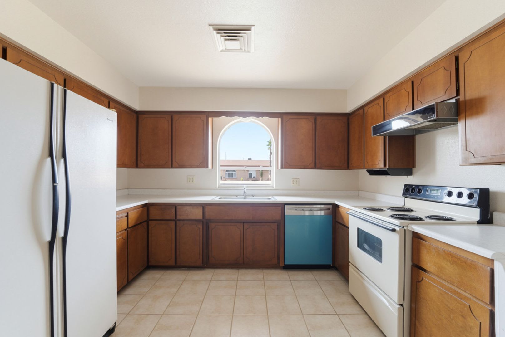 Charming rental home located on a quiet cul-de-sac in the heart of Mesa – photo 2