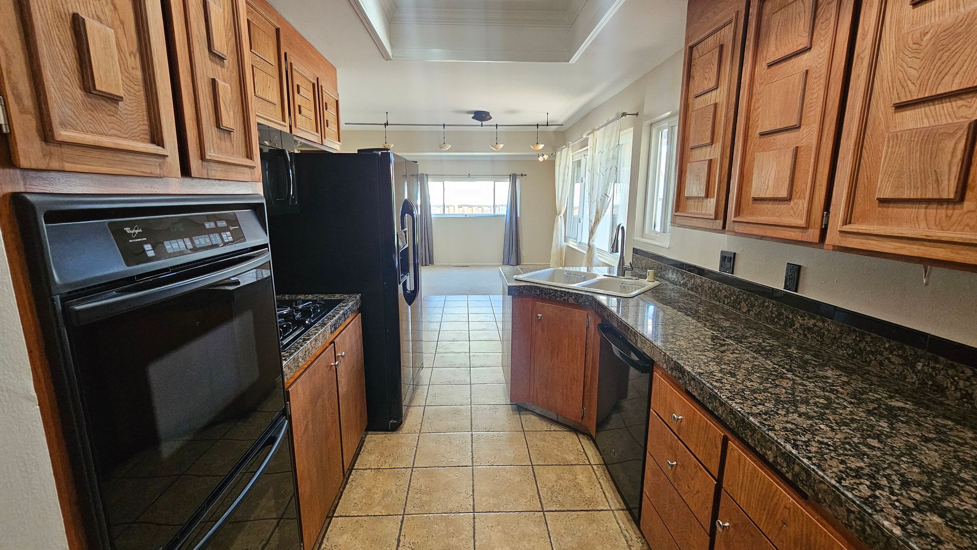 PLEASANTON SINGLE LEVEL HOUSE – photo 3