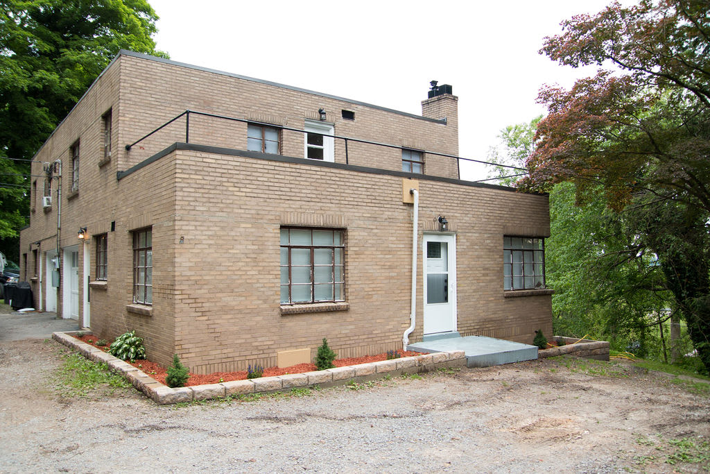 1223 1/2 Greenbrier Road – photo 1