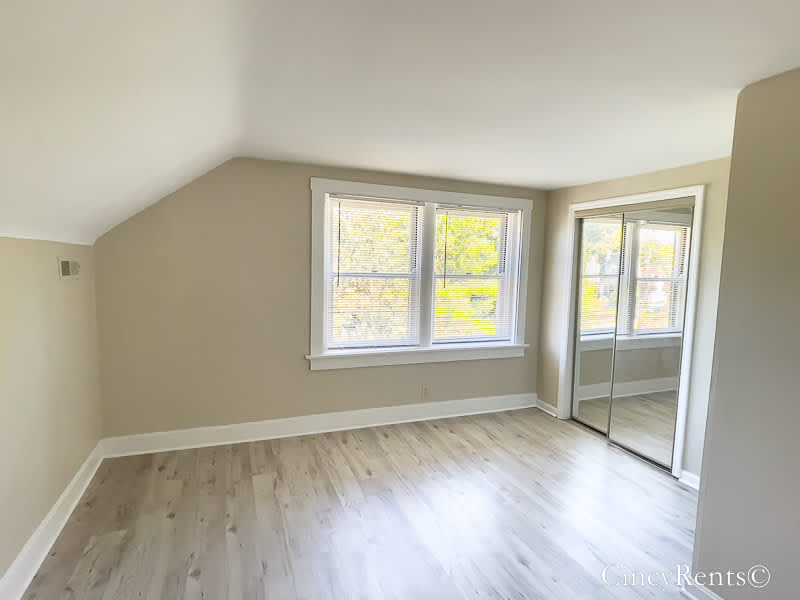 3718 Ault Park Ave – photo 4
