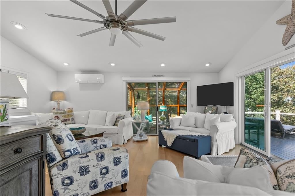 48 THERIEN Road – photo 4