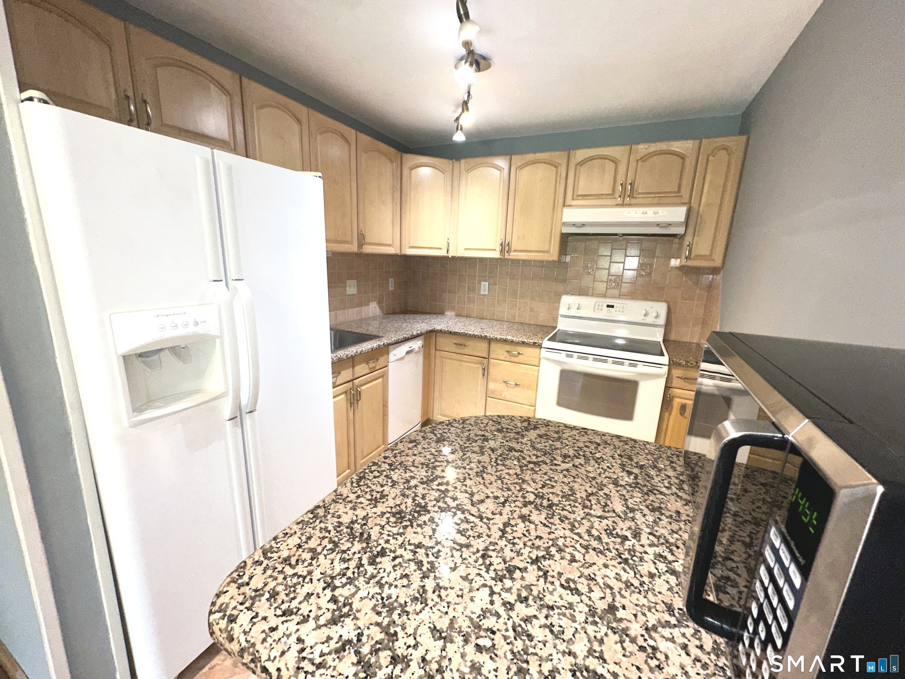 308 Meadowside Road – photo 2