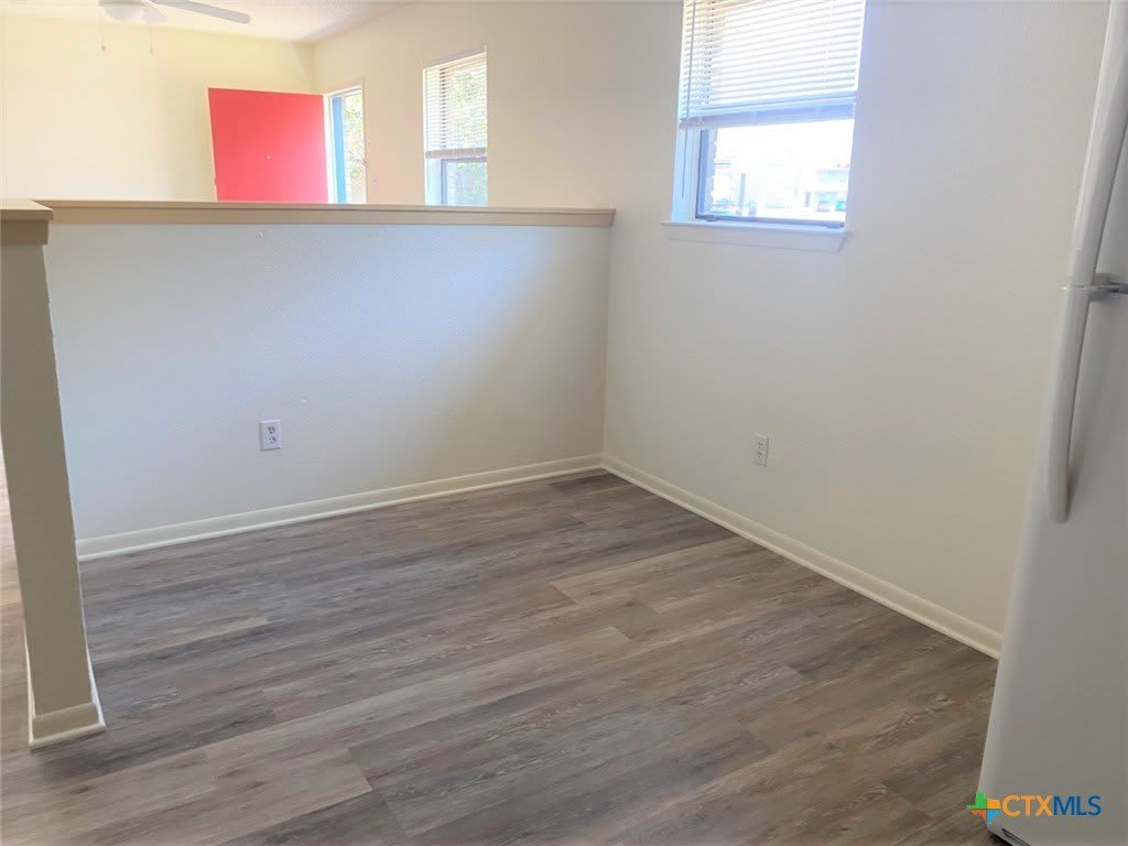 205 W Washington Avenue – photo 3