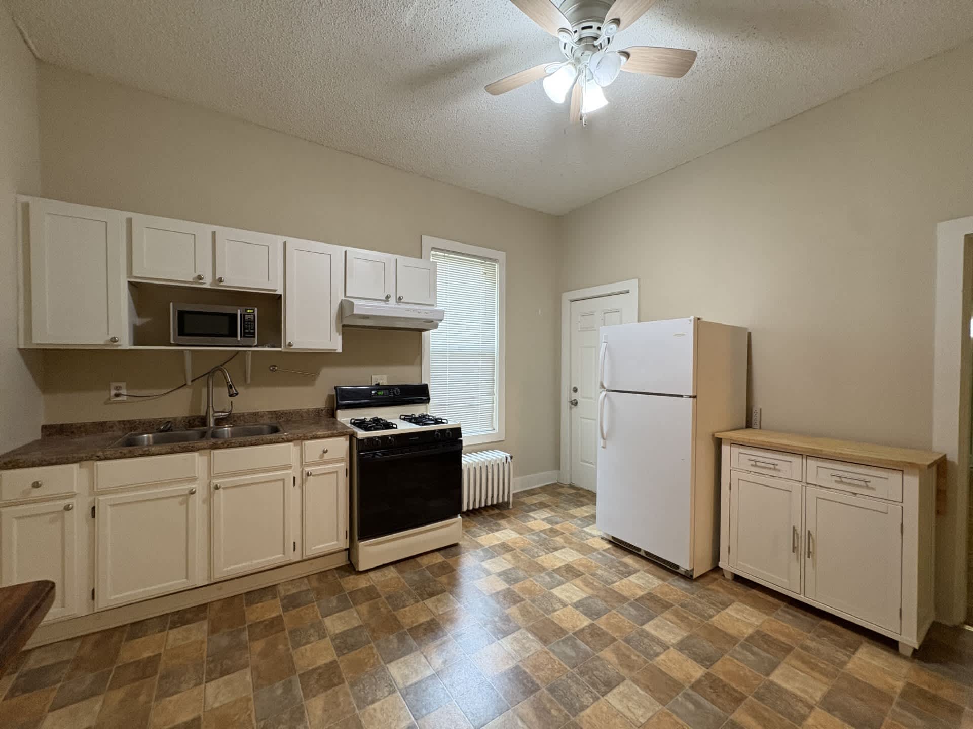 2742 Grand Ave S Unit 1 – photo 1