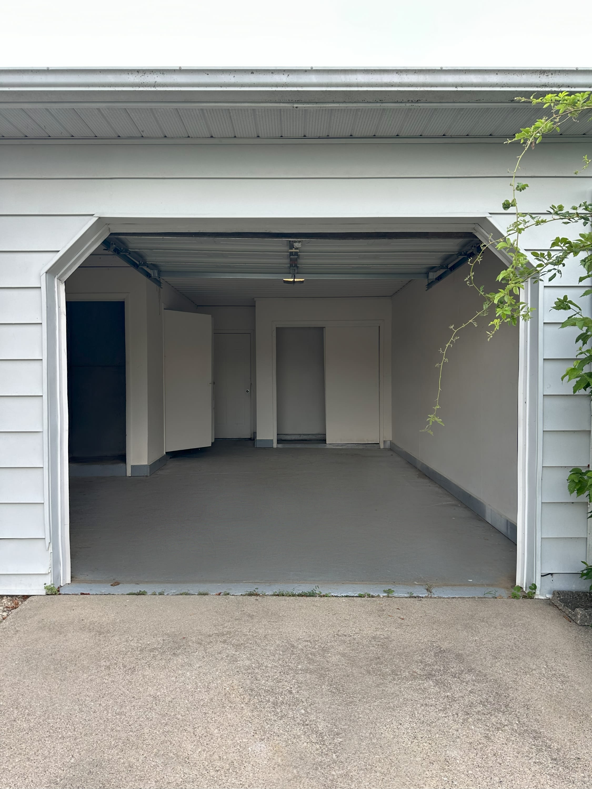 2909 Travis Street – photo 2