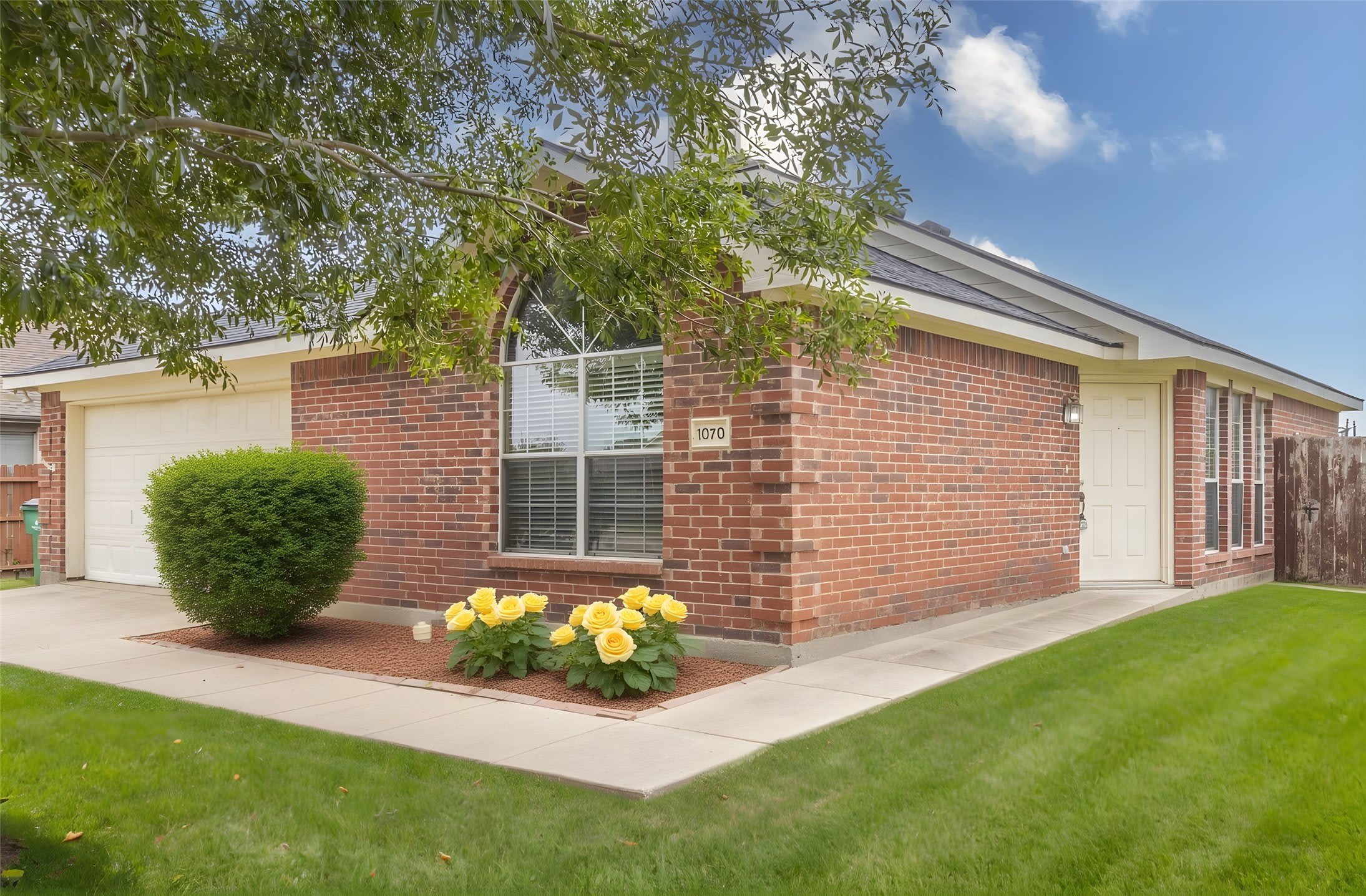 1070 Mellanie Lane – photo 3