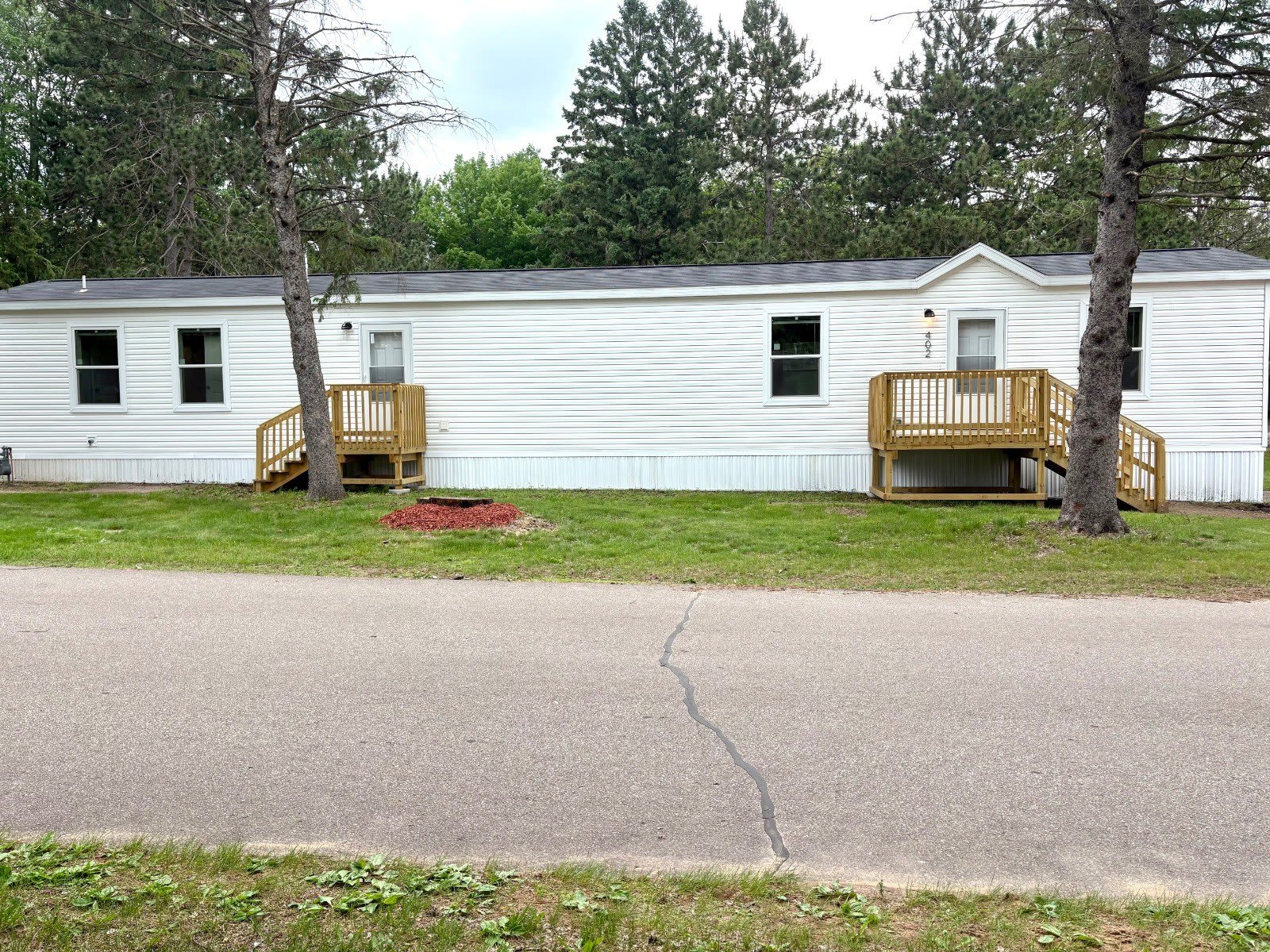 402 Lilly Ln. – photo 1