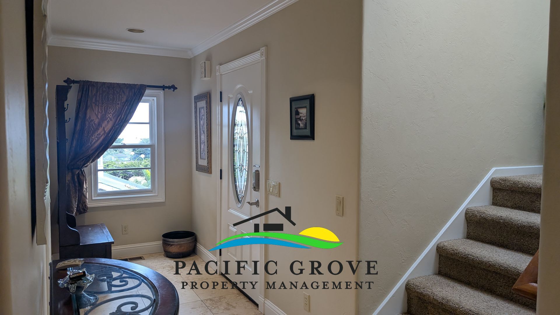 Family Living with Coastal Views – photo 4