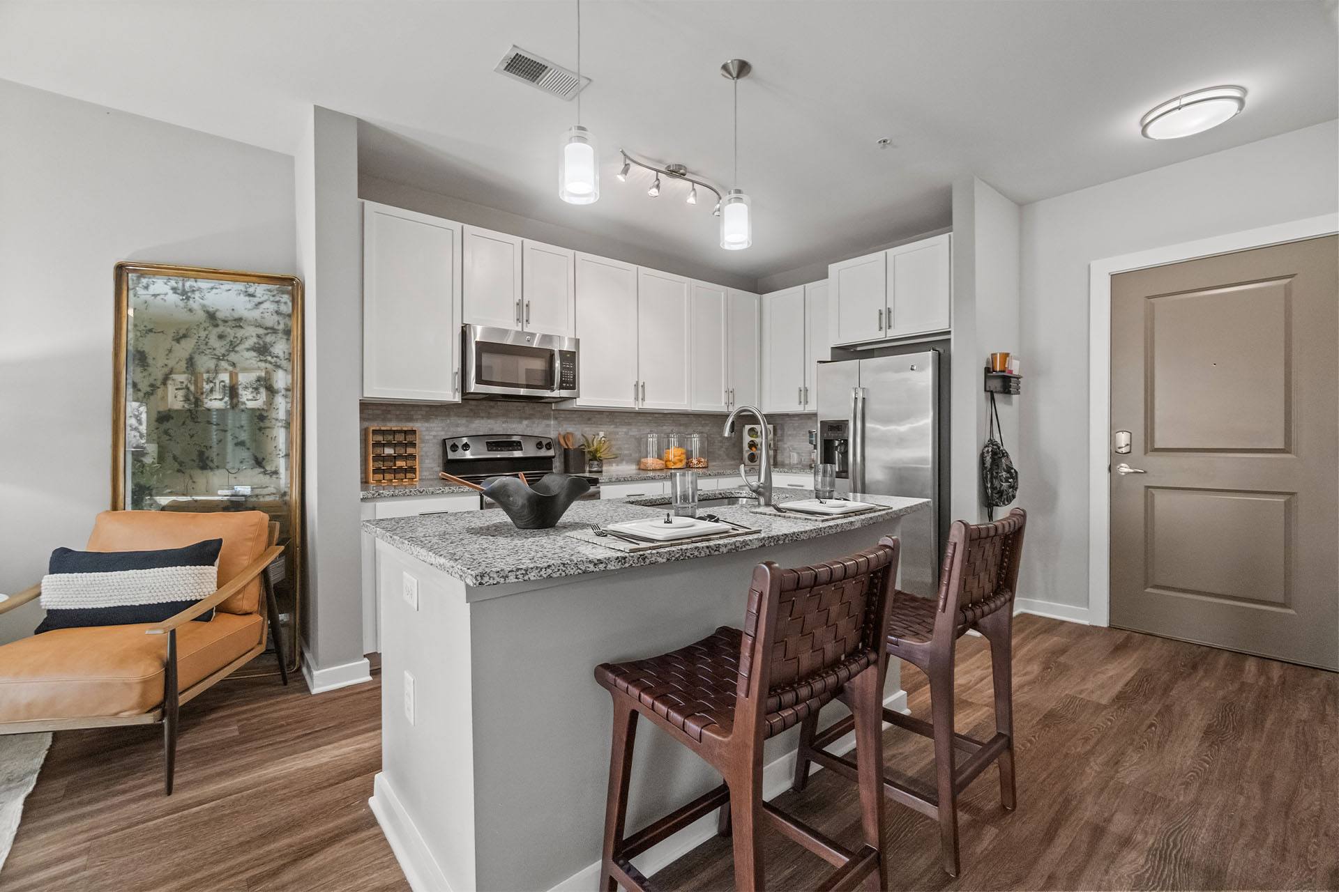 1010 Dilworth Apartments – photo 1