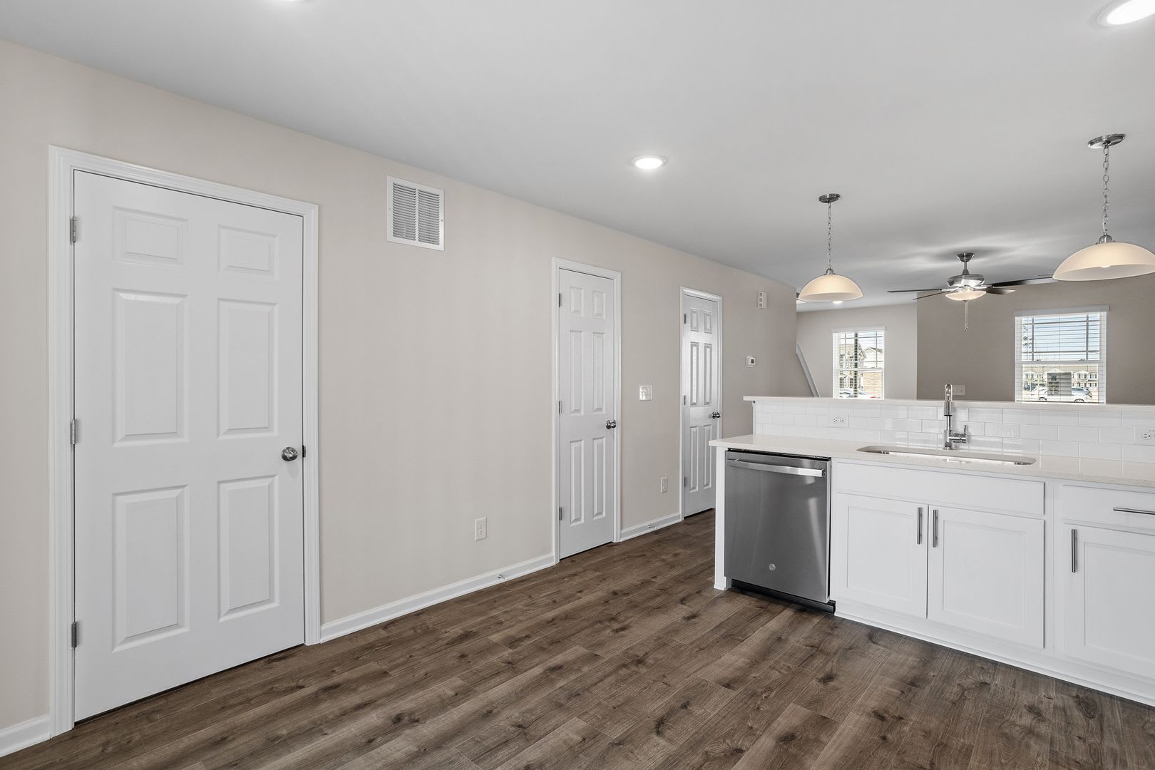 2 Bd 2 5 Ba Townhome – photo 3