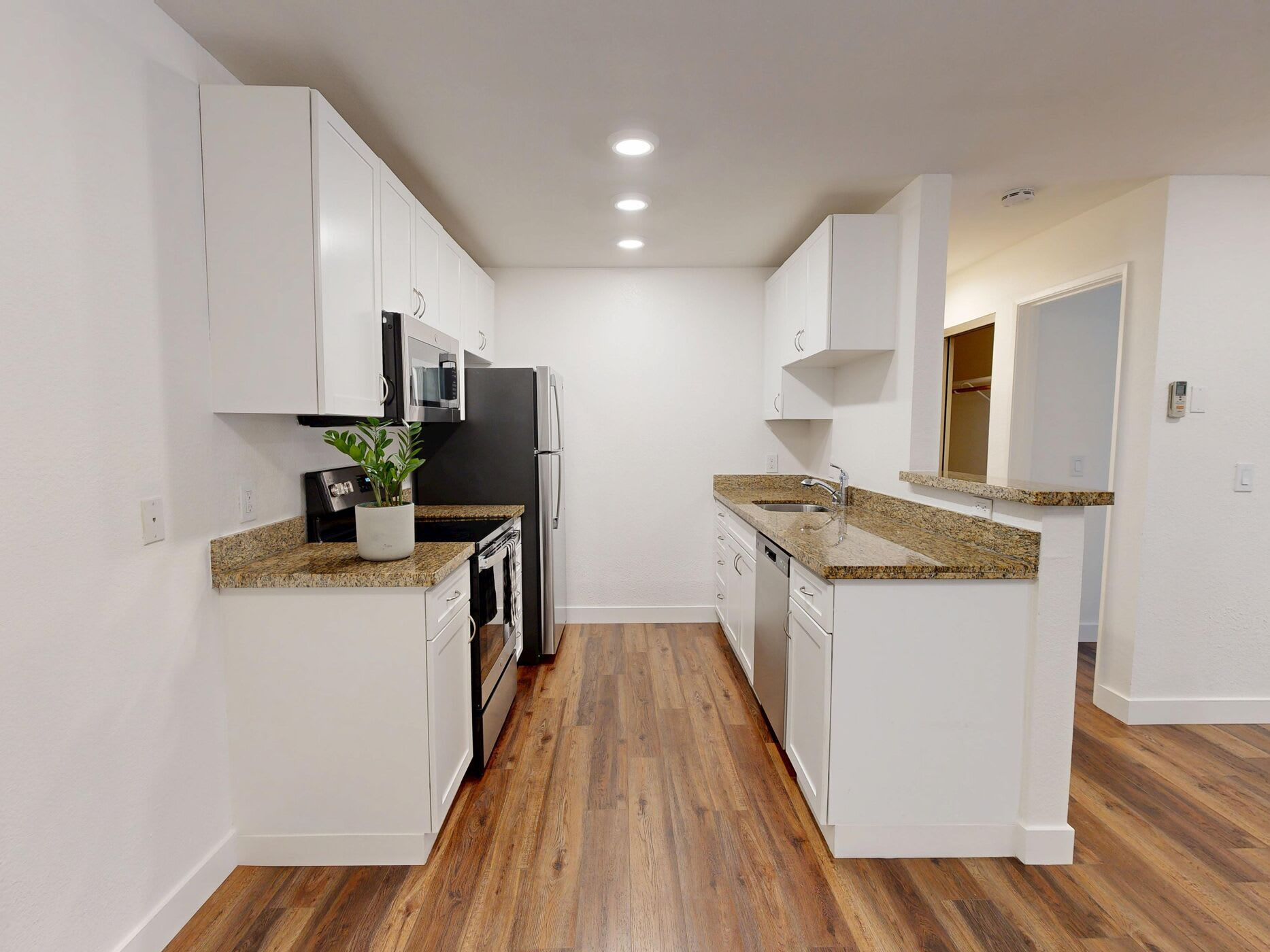 Orchard Glen Apartments – photo 4