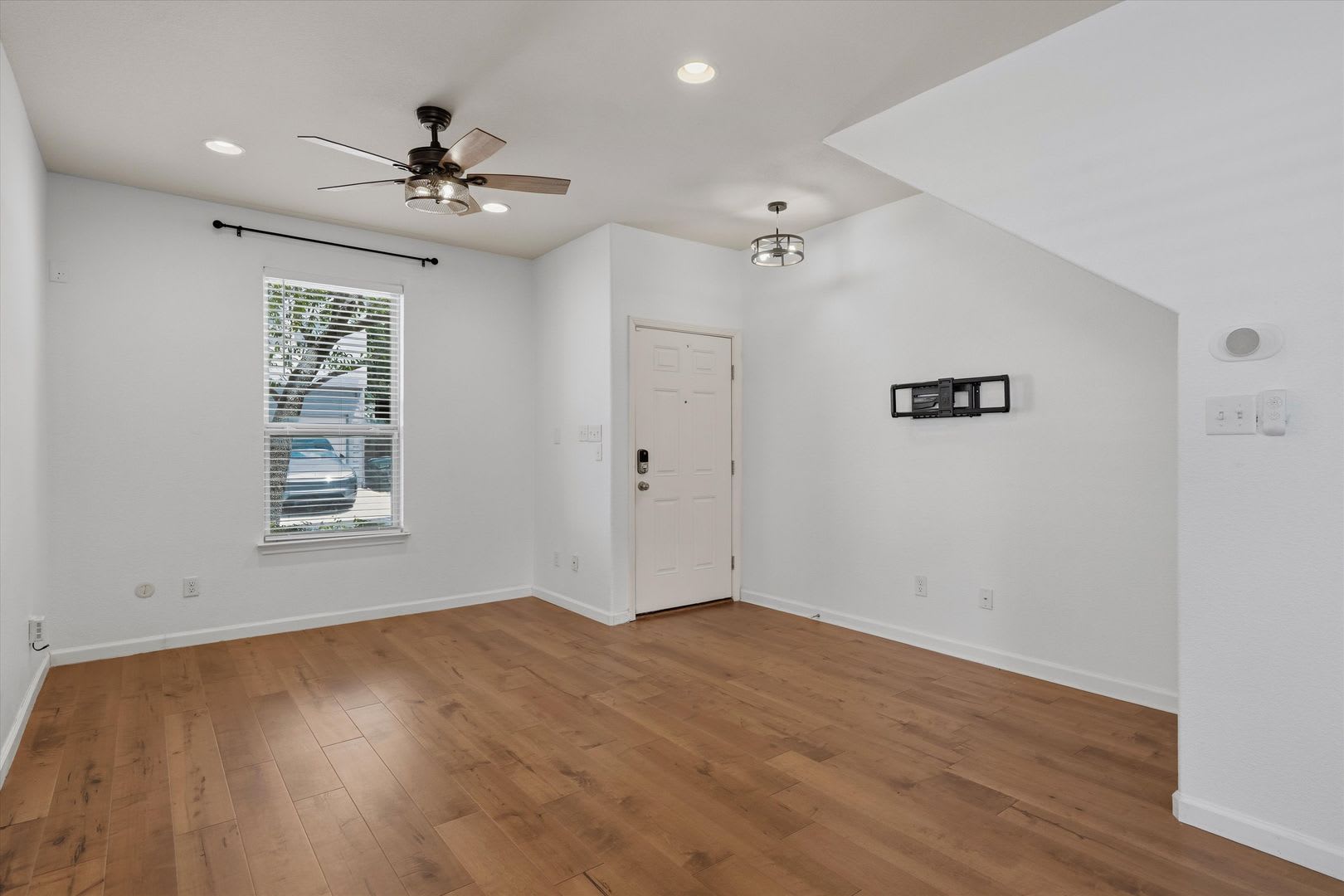 5908 Red Bud Ridge Lane, Austin, TX 78744 – photo 4