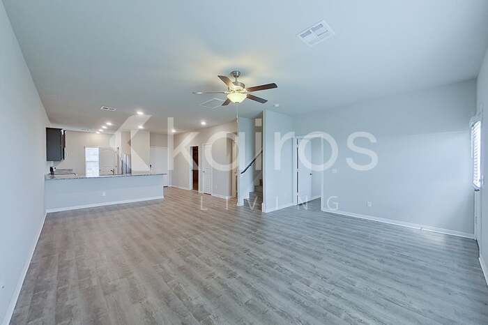 712 Saint James Place – photo 3