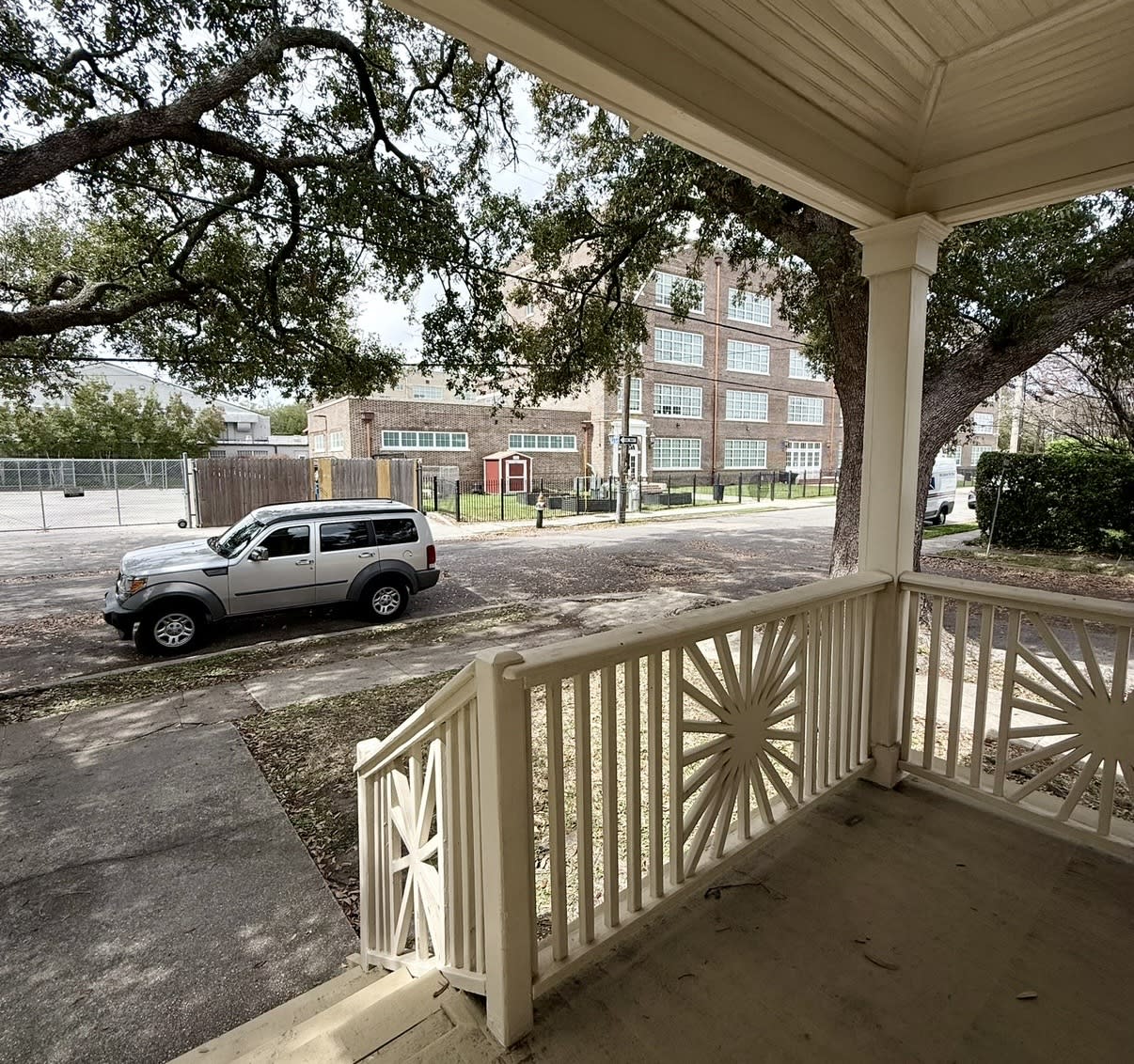 2037 Joseph St – photo 2