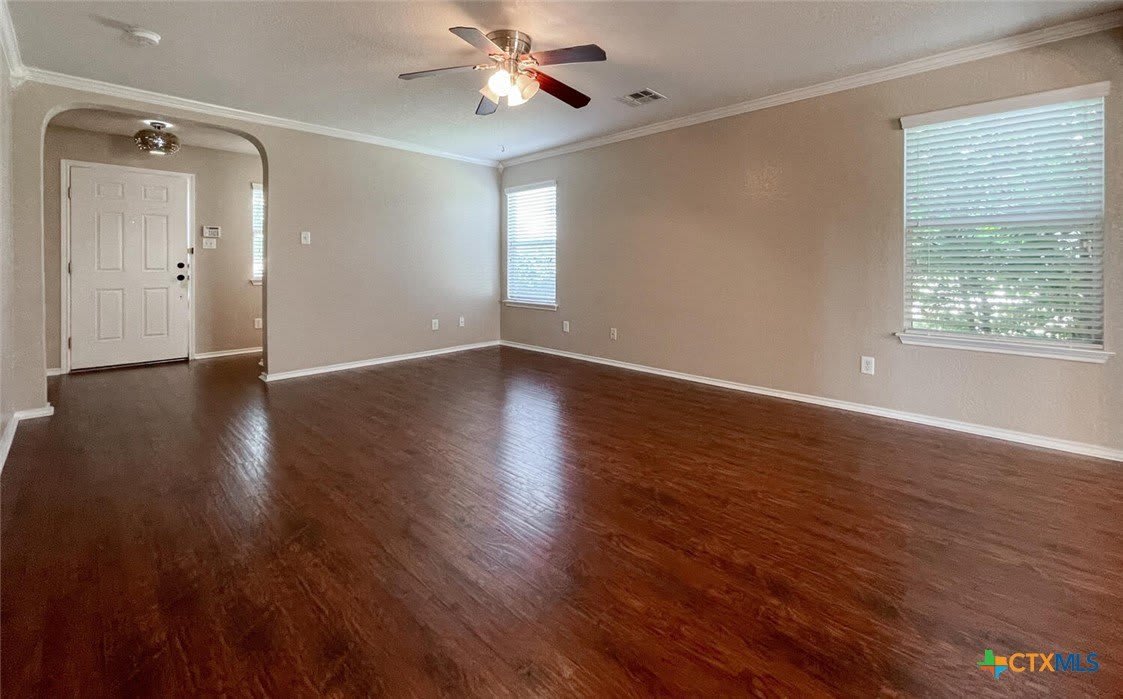 2237 Stoneleigh Drive – photo 2