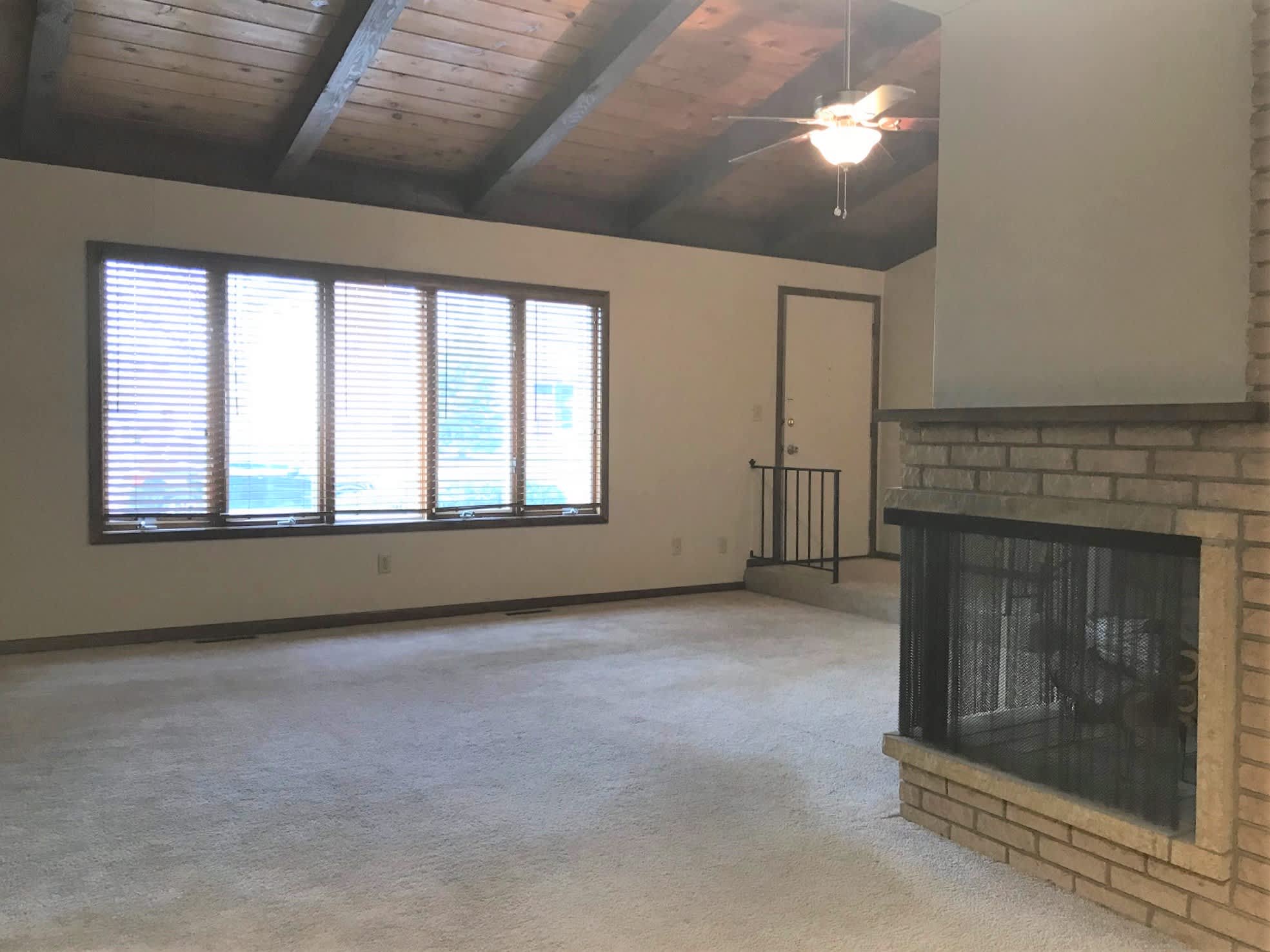 408 Holly Ln – photo 3