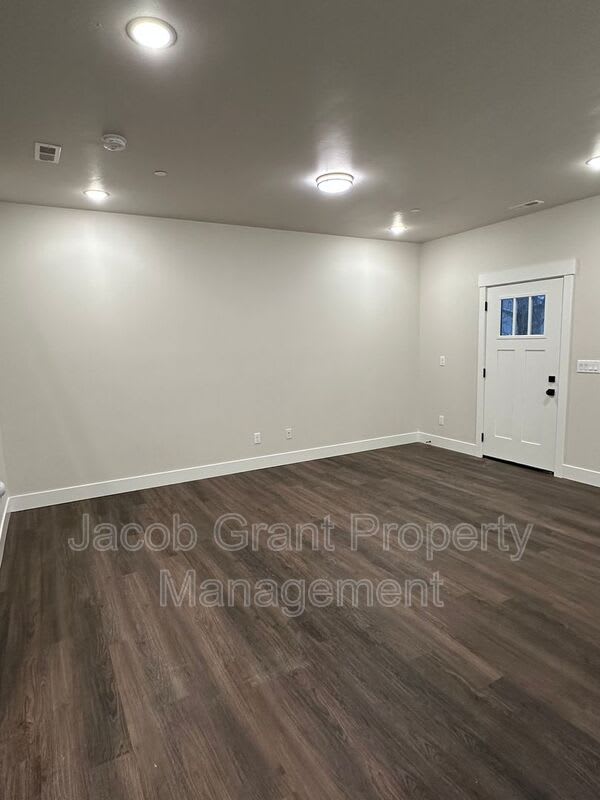 826 E Sunnyside Rd – photo 3