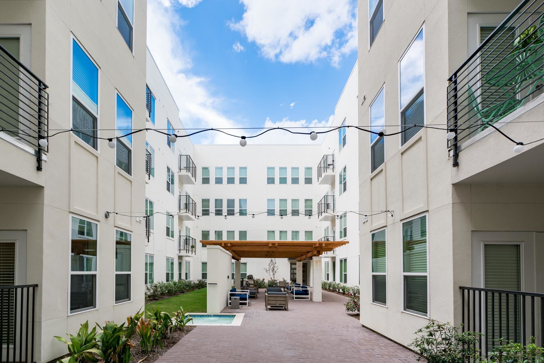Marina Bend at Clear Creek Apartments – photo 3