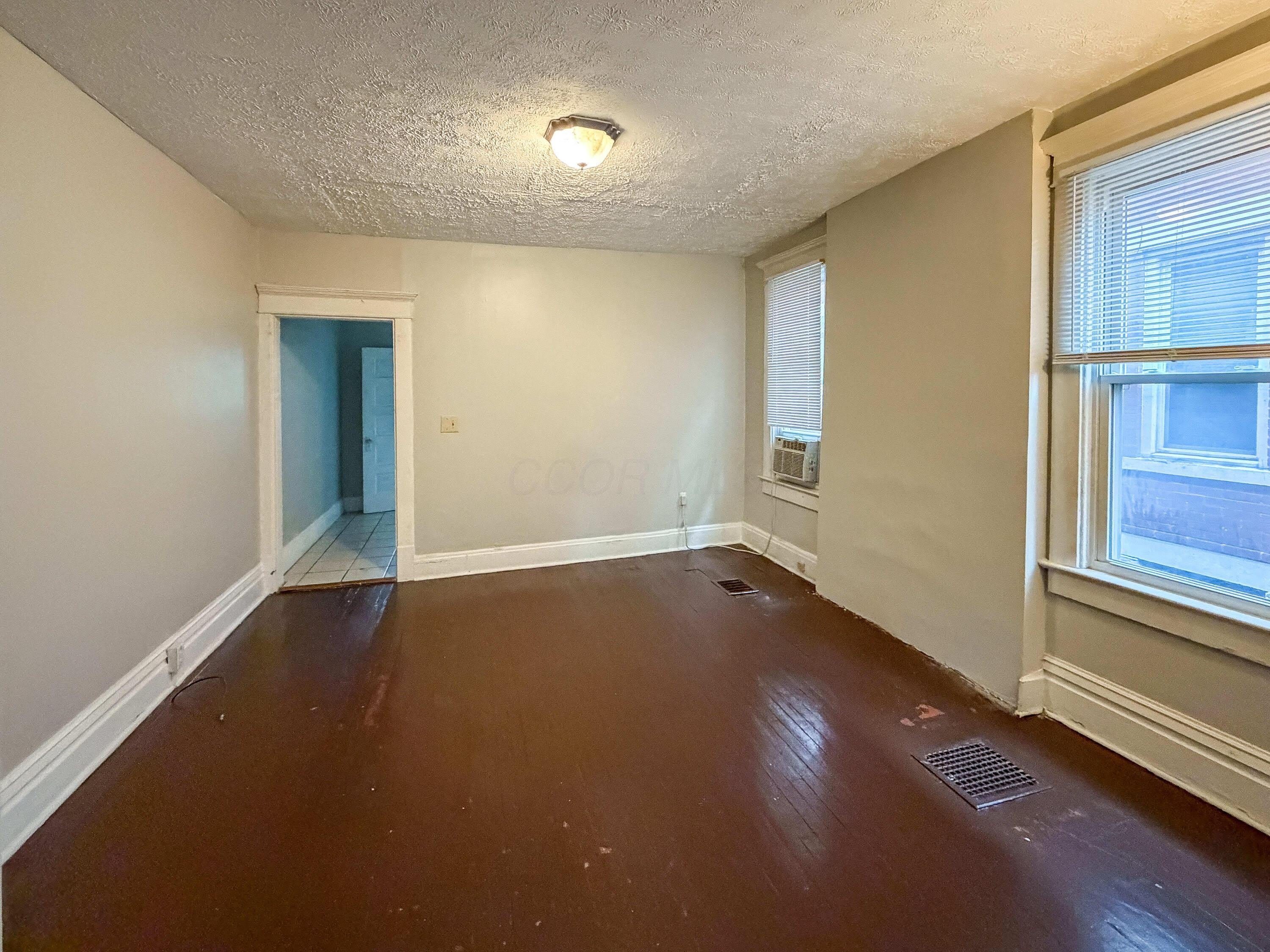 414 E 14th Avenue – photo 5