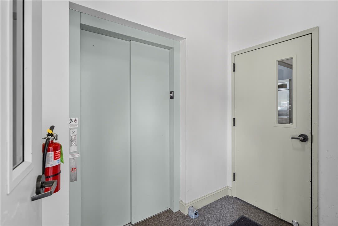 224 E State Street – photo 4