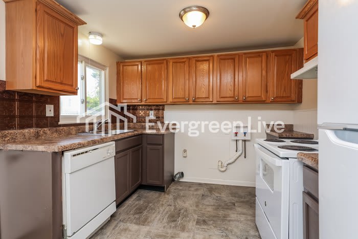 4014 Woodcliffe Avenue – photo 5
