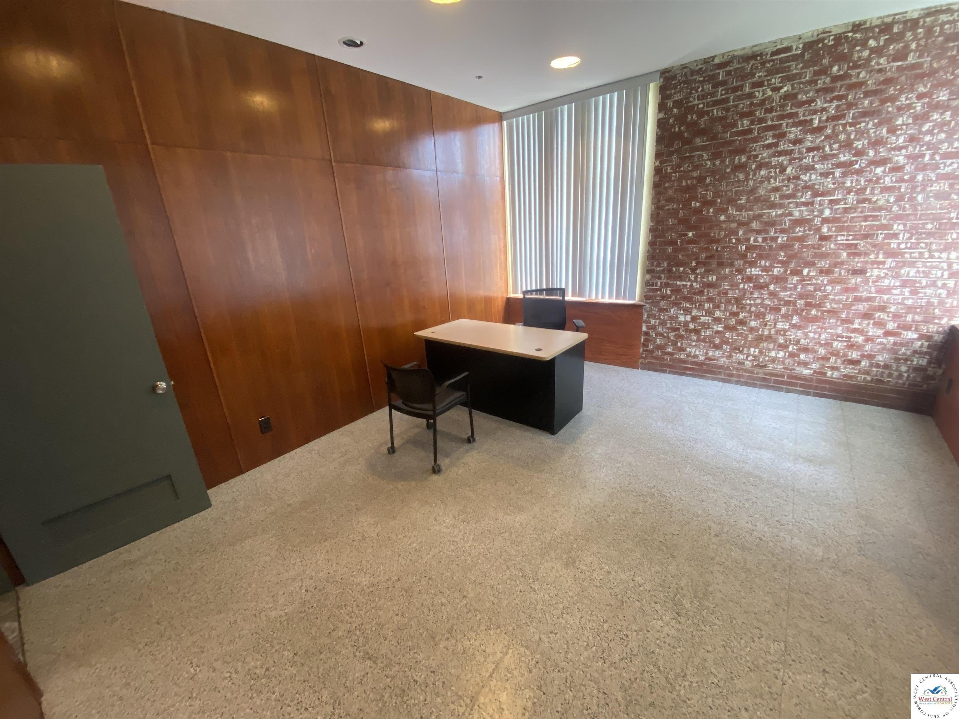 201 N Missouri Avenue – photo 4