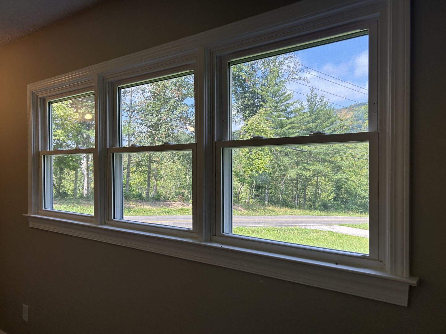 Cute Cottage Overlooking A Wooded Area – photo 3