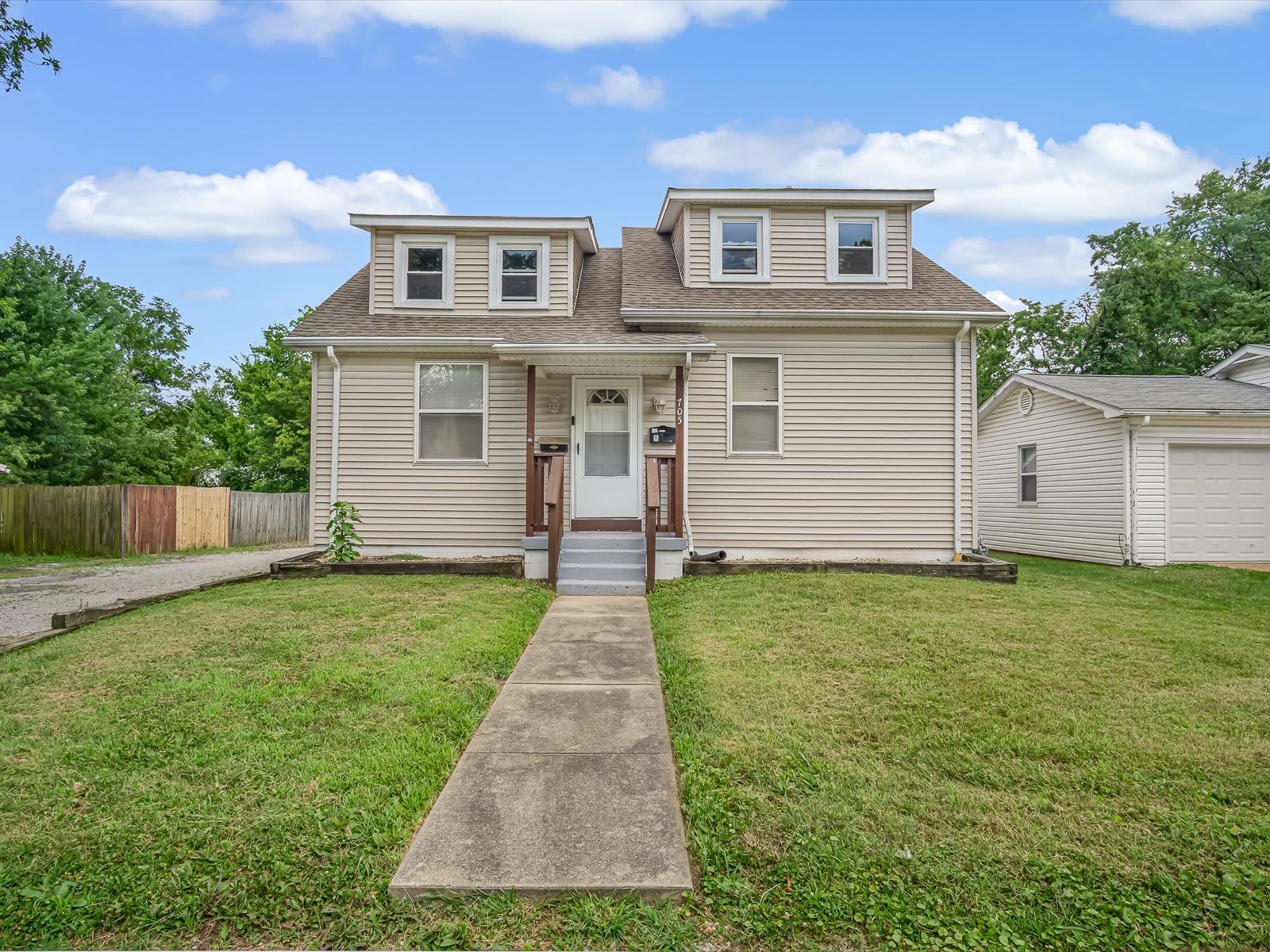 1705 Page Avenue – photo 1