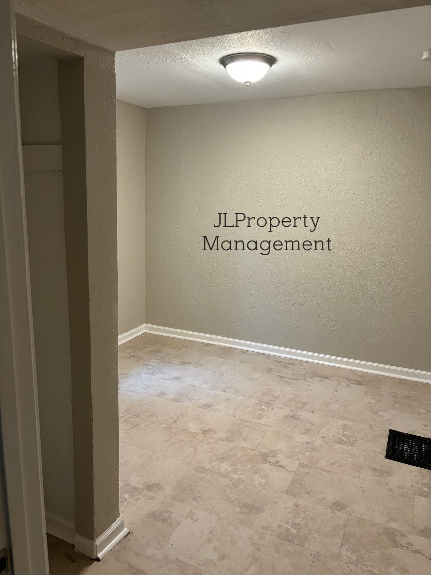 2221 South Hall Road – photo 5