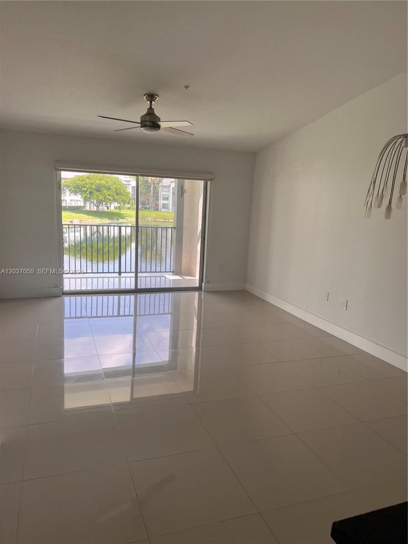 4370 NW 107th Avenue 202, Doral, FL 33178 – photo 4