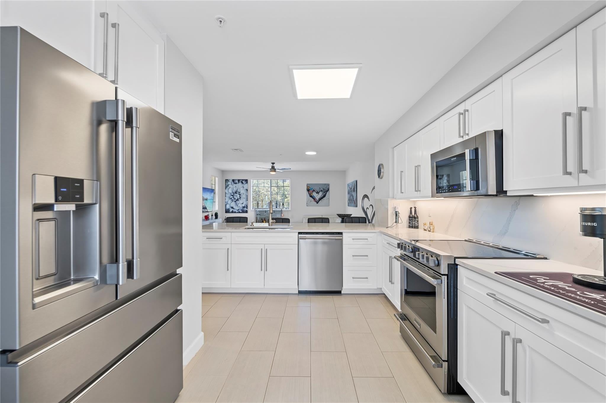 240 Ne 2Nd Street – photo 3