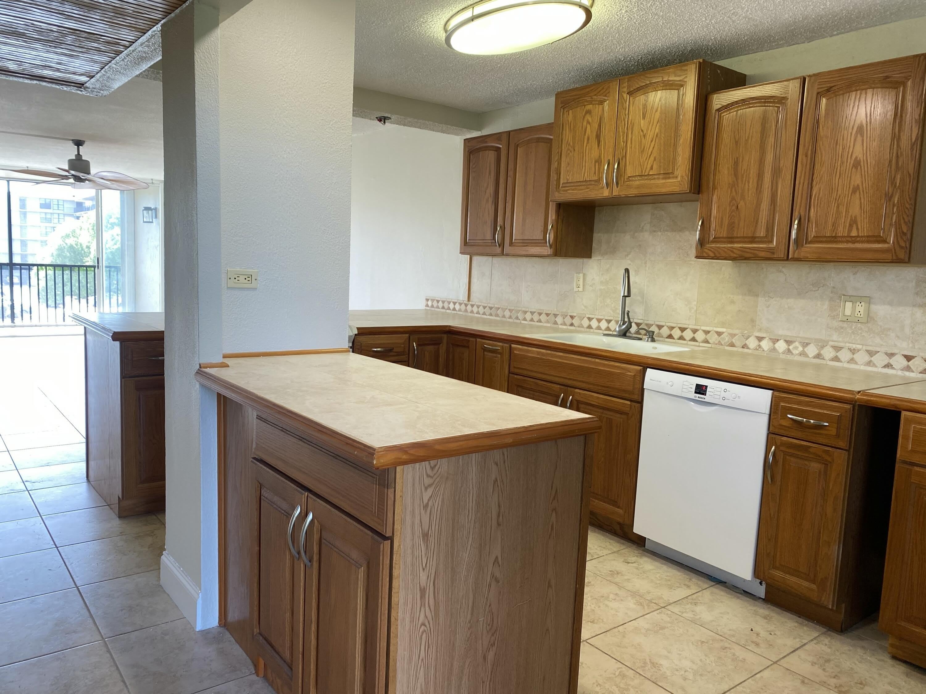 4 Royal Palm Way – photo 3