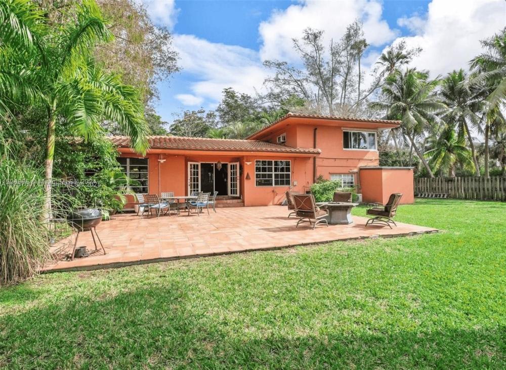 11300 Griffing Blvd – photo 1